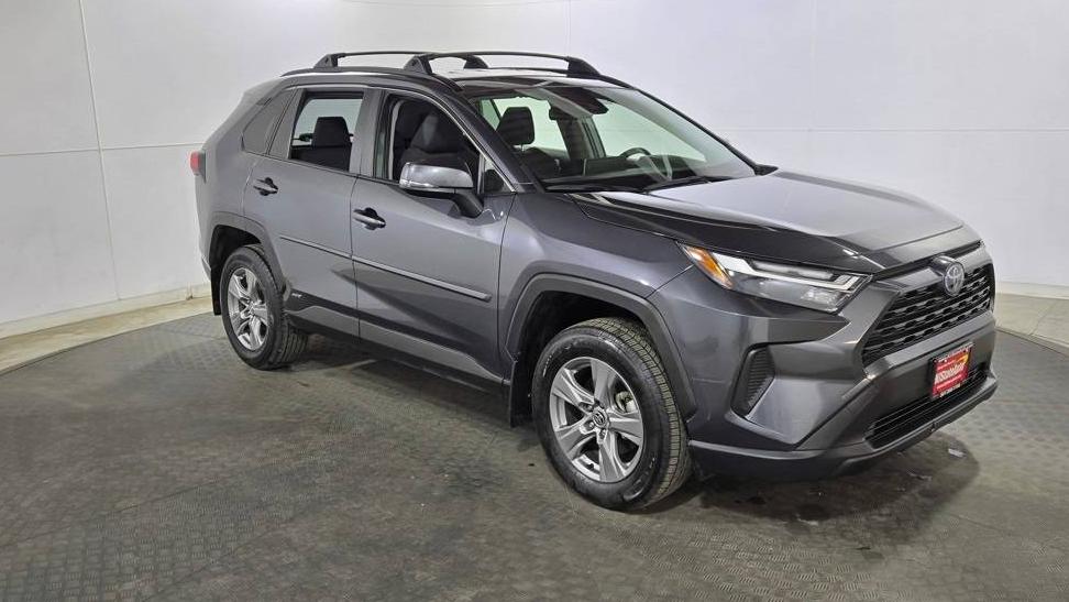 TOYOTA RAV4 2023 JTMRWRFVXPD170799 image