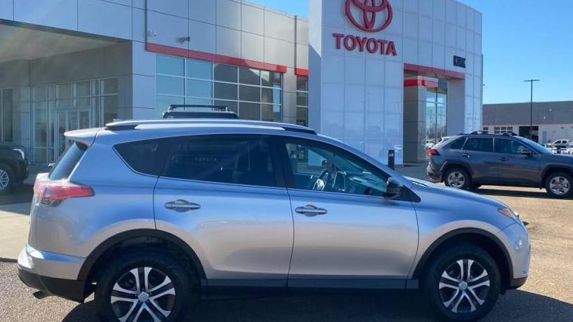 TOYOTA RAV4 2016 2T3ZFREV6GW305040 image