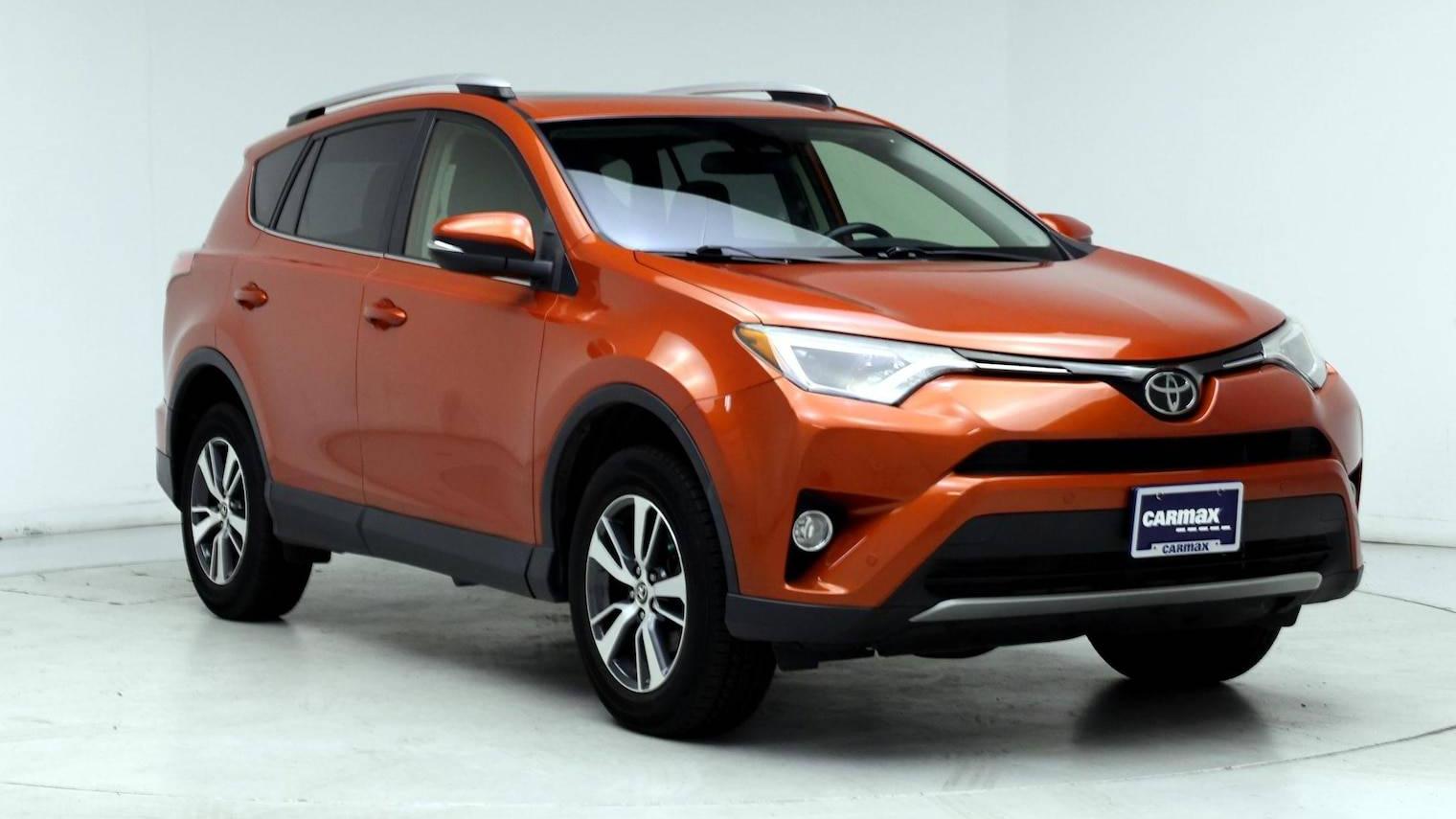 TOYOTA RAV4 2016 JTMRFREV4GD180648 image