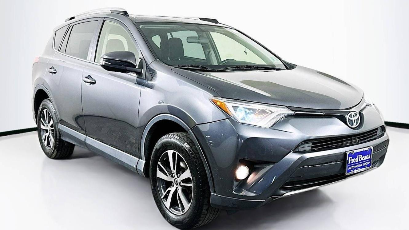 TOYOTA RAV4 2016 JTMRFREV5GD180447 image