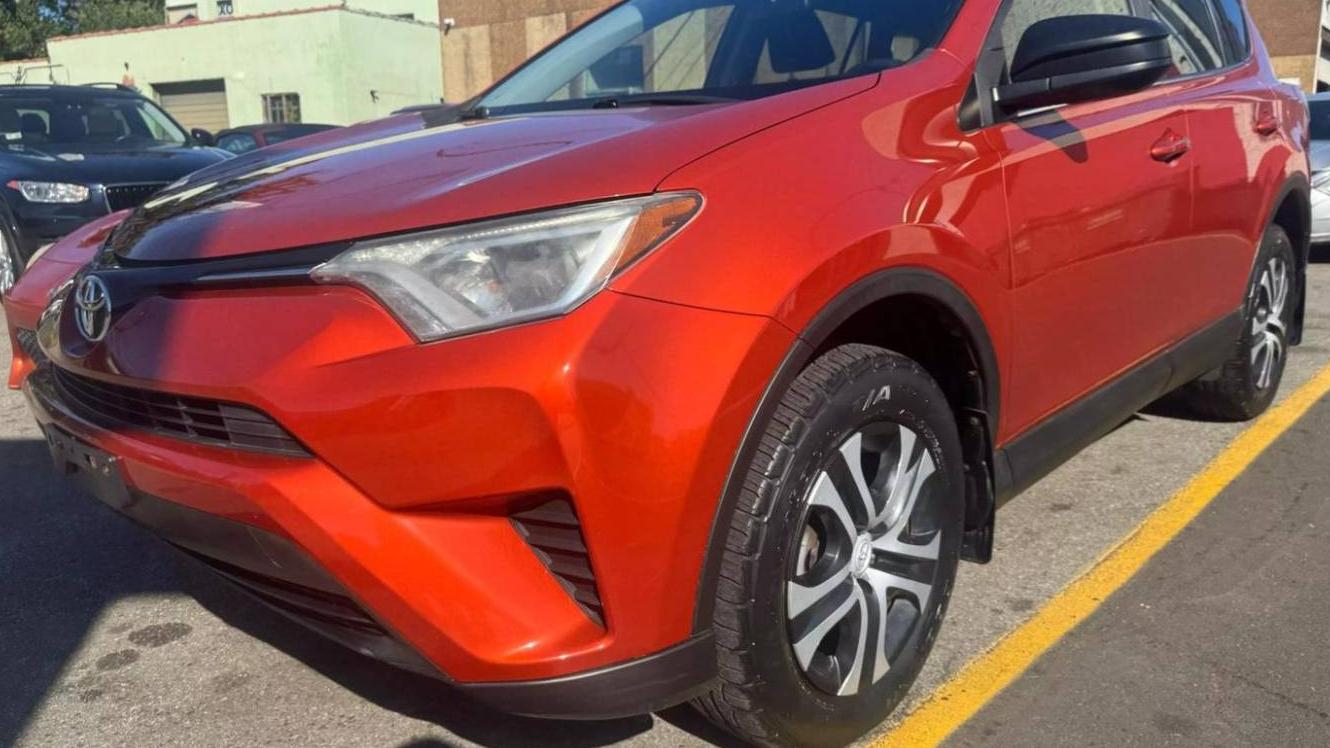 TOYOTA RAV4 2016 JTMBFREV6GJ095958 image