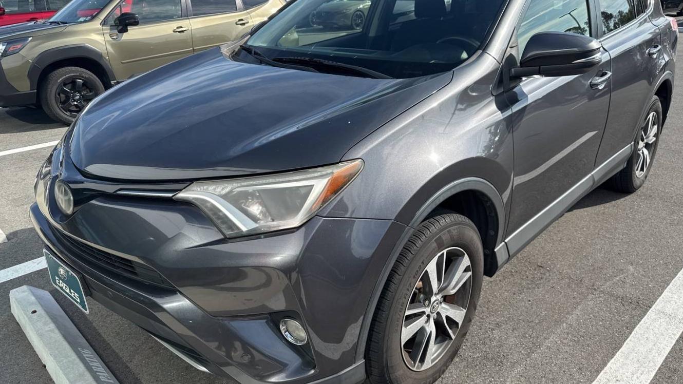 TOYOTA RAV4 2016 JTMRFREV0GJ062081 image