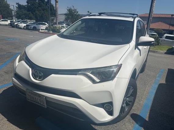 TOYOTA RAV4 2016 JTMWFREV1GJ075327 image