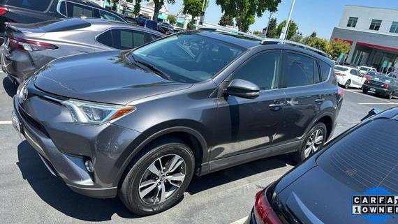 TOYOTA RAV4 2016 JTMWFREV7GJ092648 image