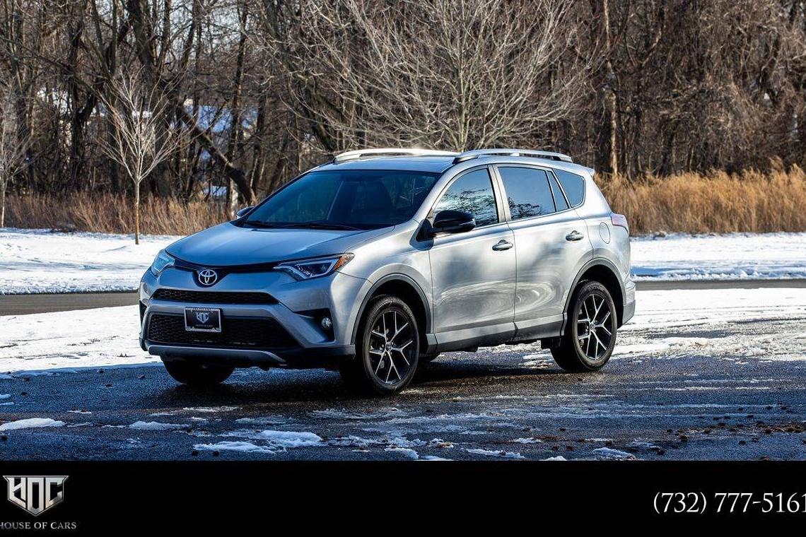 TOYOTA RAV4 2016 2T3NFREV6GW246442 image