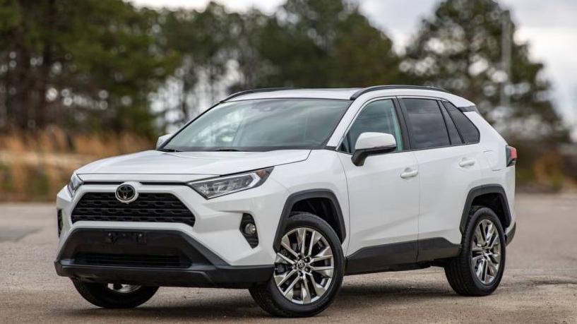 TOYOTA RAV4 2019 2T3A1RFVXKC032575 image