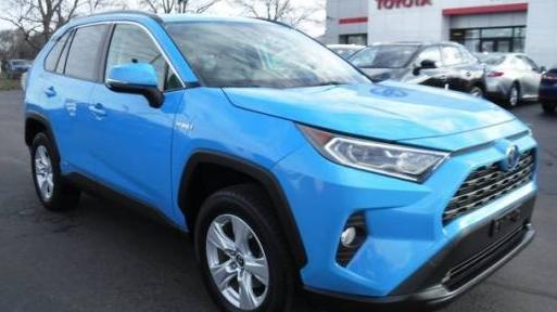 TOYOTA RAV4 2019 JTMRWRFV2KD015608 image