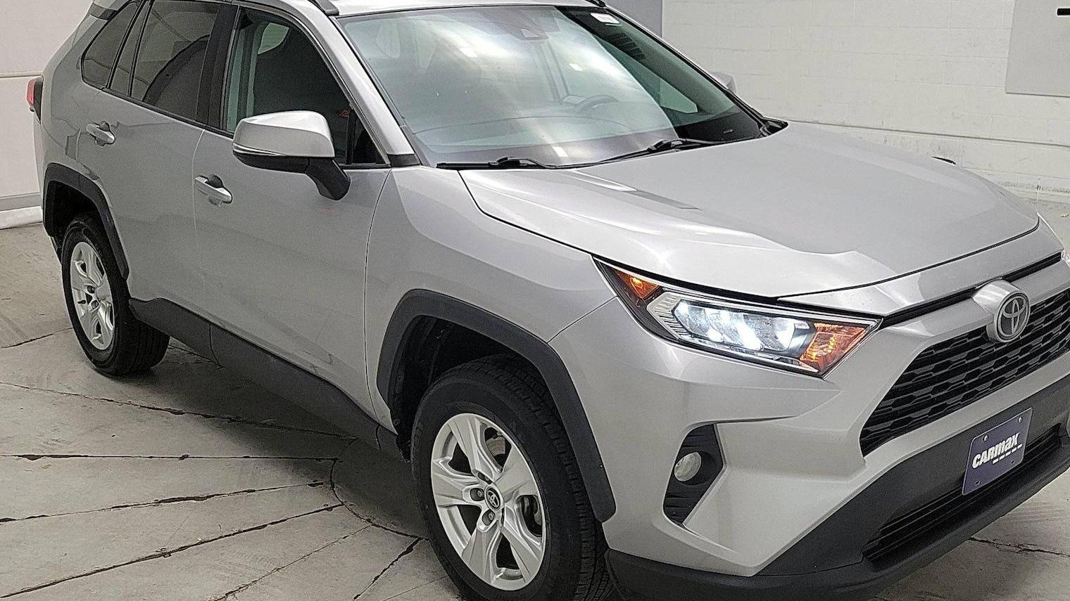 TOYOTA RAV4 2019 2T3W1RFV5KW048493 image