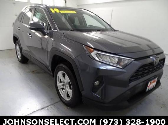 TOYOTA RAV4 2019 2T3P1RFV4KW036338 image