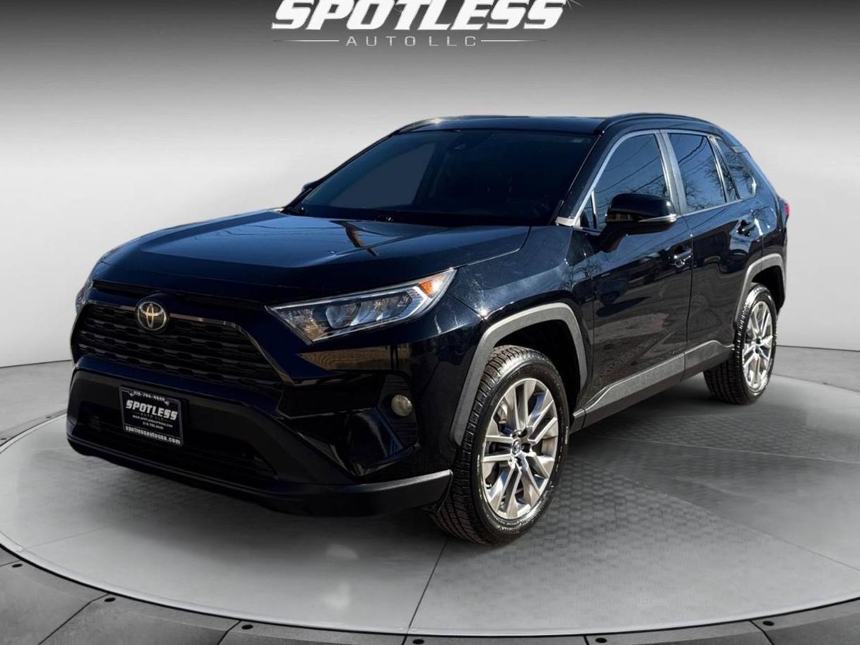 TOYOTA RAV4 2019 2T3C1RFV3KW006679 image