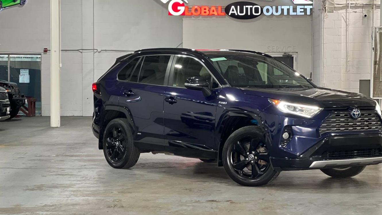 TOYOTA RAV4 2019 JTMEWRFVXKJ006672 image