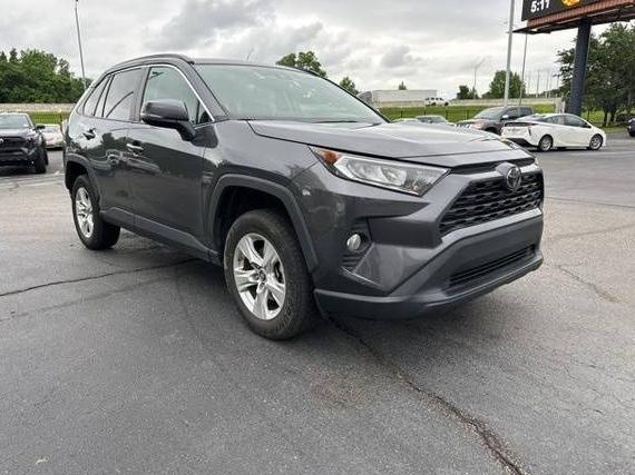 TOYOTA RAV4 2019 2T3P1RFV2KW074439 image