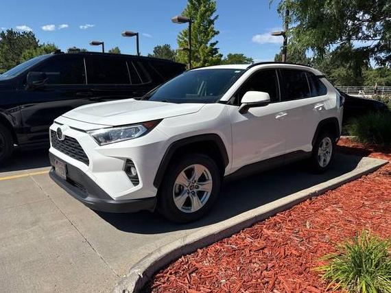 TOYOTA RAV4 2019 JTMP1RFV1KD010597 image