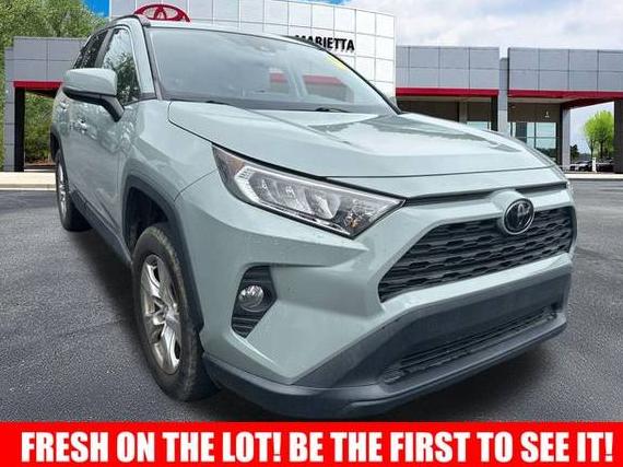 TOYOTA RAV4 2019 2T3P1RFV2KC055424 image
