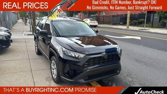 TOYOTA RAV4 2019 2T3H1RFV2KW034172 image