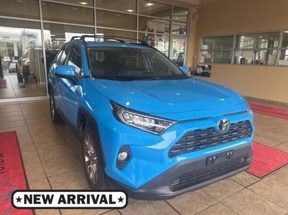 TOYOTA RAV4 2019 2T3C1RFV4KC028191 image