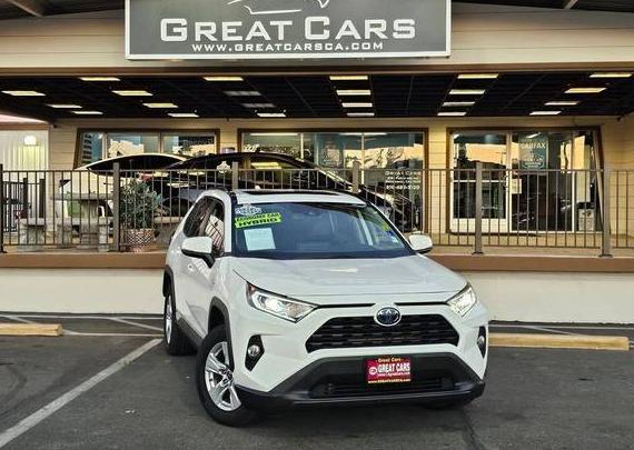 TOYOTA RAV4 2019 JTMRWRFV6KD009763 image