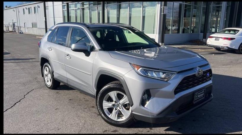 TOYOTA RAV4 2019 JTMP1RFV9KD007172 image