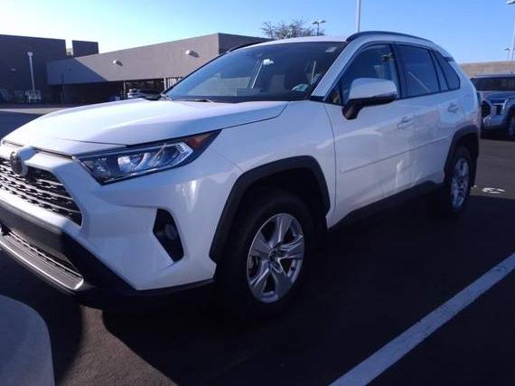 TOYOTA RAV4 2019 JTMP1RFV5KD035180 image