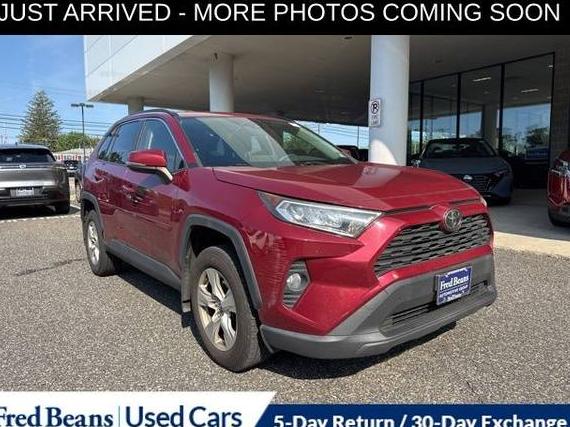 TOYOTA RAV4 2019 JTMP1RFV0KD019484 image