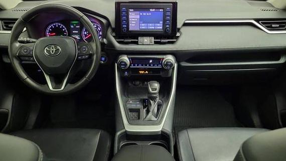TOYOTA RAV4 2019 2T3C1RFV3KC010264 image