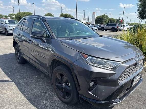 TOYOTA RAV4 2019 JTMEWRFV2KJ005631 image