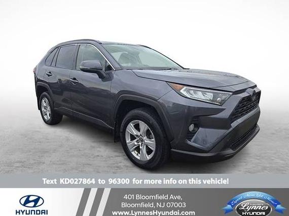 TOYOTA RAV4 2019 JTMP1RFV6KD027864 image