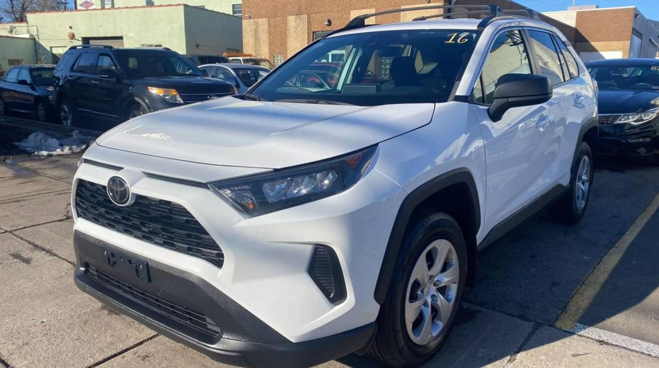 TOYOTA RAV4 2019 2T3F1RFV2KC003416 image