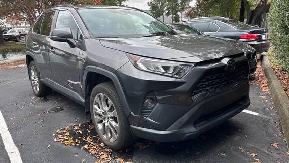 TOYOTA RAV4 2019 2T3A1RFV4KC054586 image