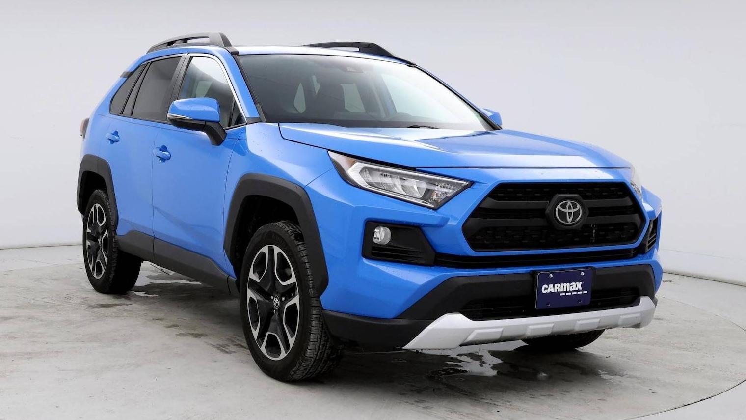 TOYOTA RAV4 2019 2T3J1RFV5KW014208 image