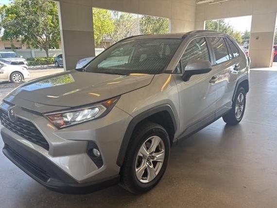 TOYOTA RAV4 2019 2T3W1RFV0KW046022 image