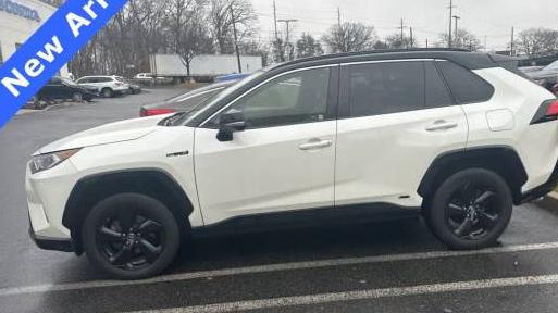TOYOTA RAV4 2019 JTMEWRFV2KJ017939 image
