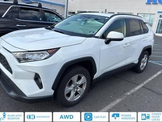 TOYOTA RAV4 2019 JTMP1RFV1KD042403 image