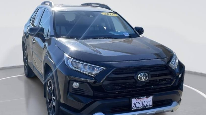 TOYOTA RAV4 2019 2T3J1RFV6KC034694 image