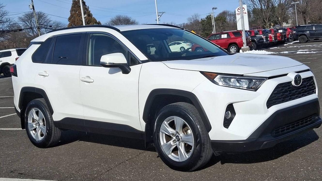 TOYOTA RAV4 2019 JTMP1RFV3KD500278 image