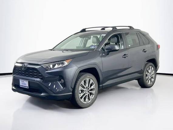 TOYOTA RAV4 2019 2T3A1RFV8KW075374 image