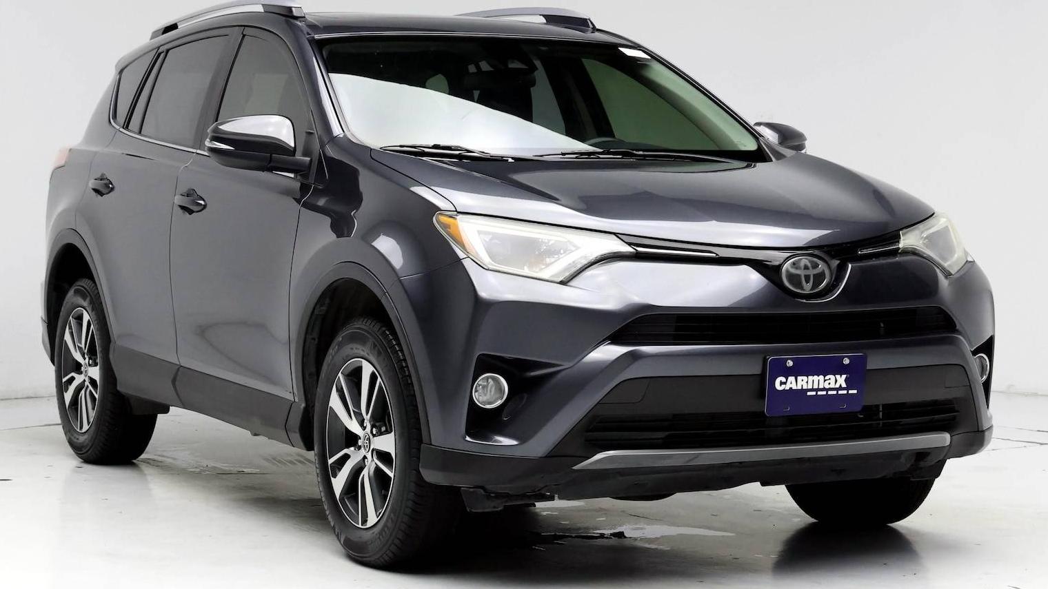 TOYOTA RAV4 2018 JTMWFREVXJD132873 image