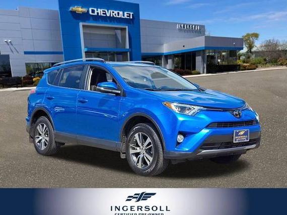TOYOTA RAV4 2018 JTMRFREV5JD257132 image