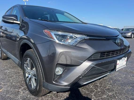 TOYOTA RAV4 2018 2T3RFREV1JW794941 image