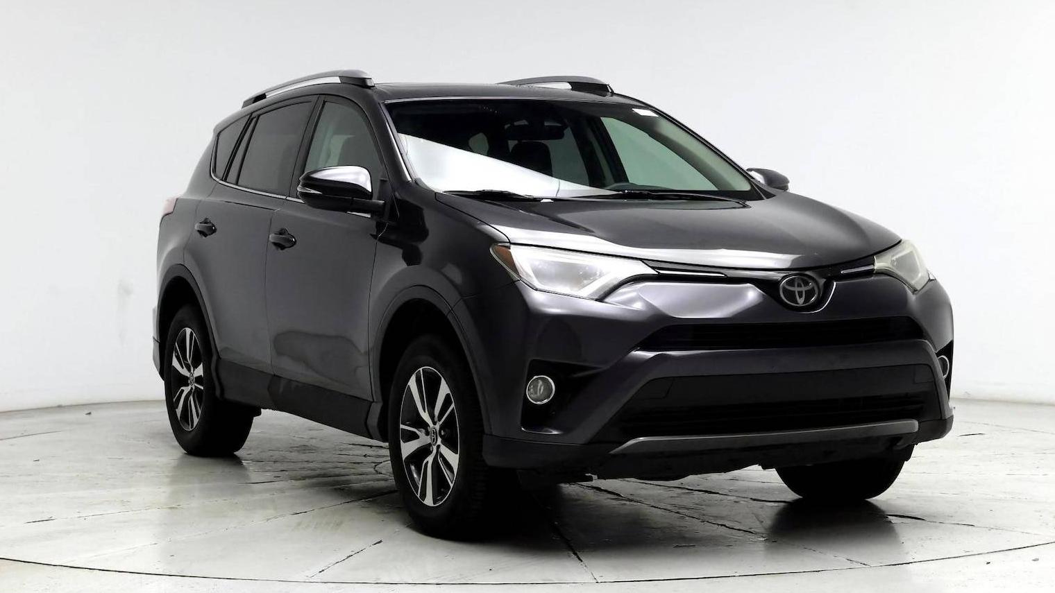 TOYOTA RAV4 2018 2T3WFREV3JW494904 image