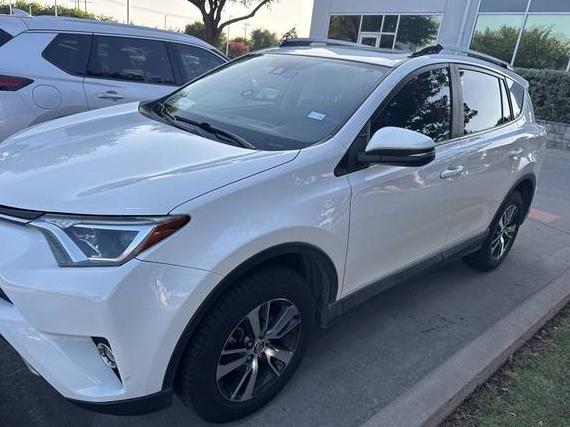 TOYOTA RAV4 2018 JTMWFREV8JD127283 image