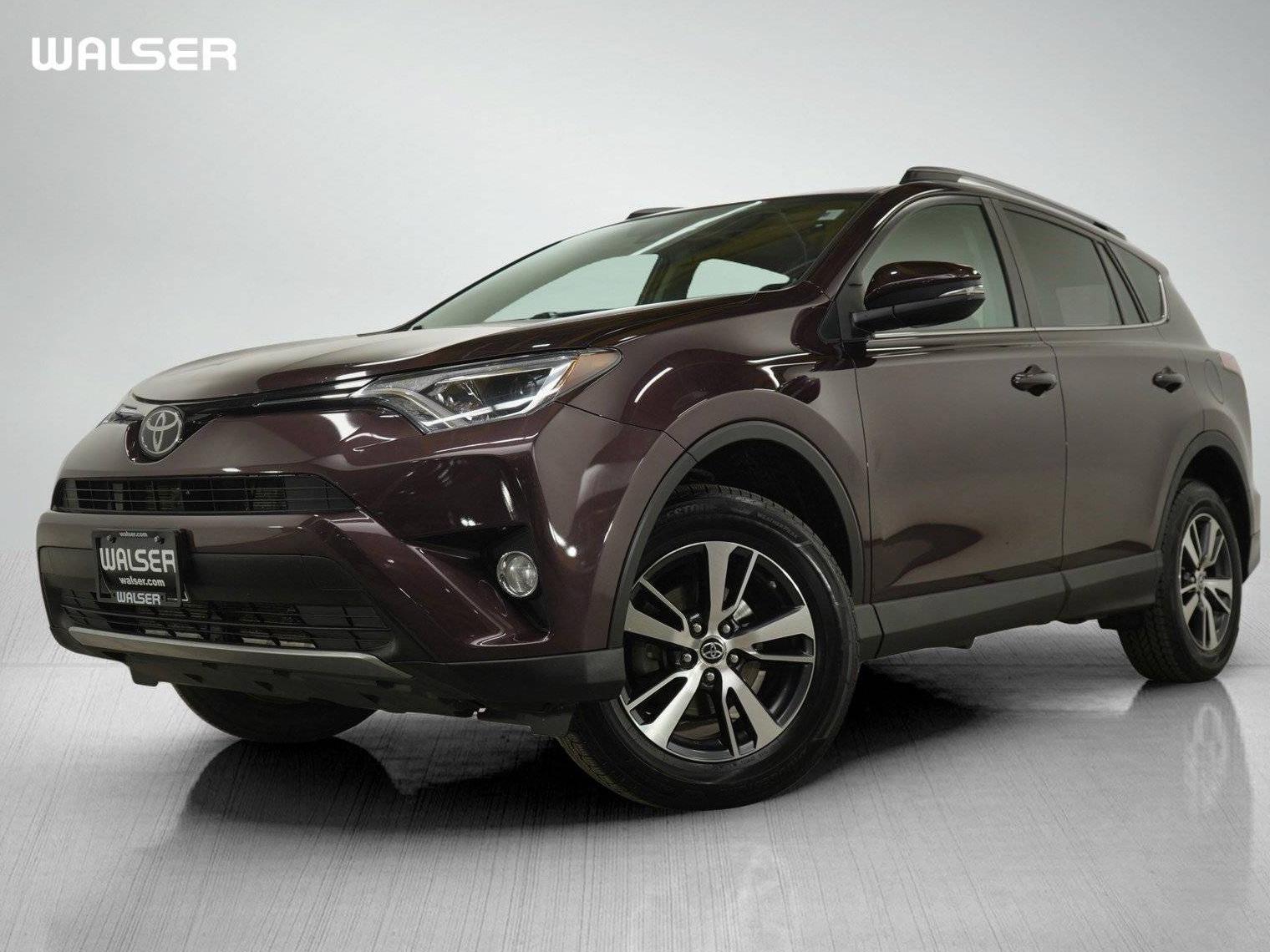 TOYOTA RAV4 2018 2T3RFREV5JW857345 image