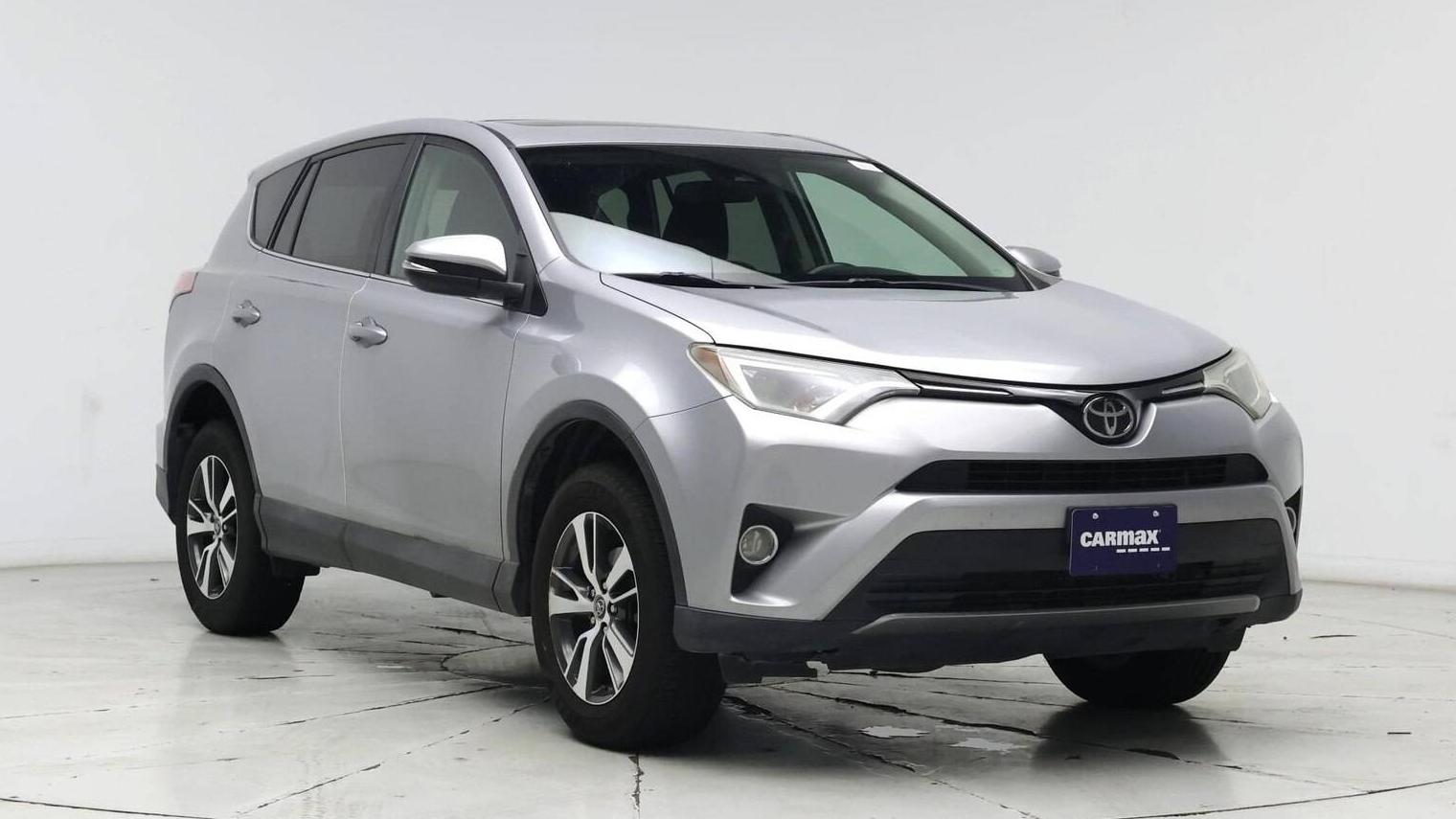 TOYOTA RAV4 2018 2T3RFREV4JW703886 image