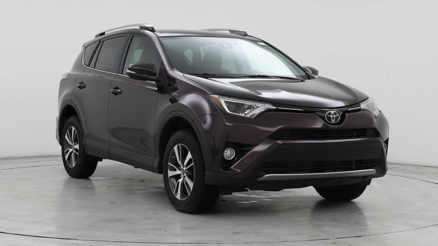 TOYOTA RAV4 2018 2T3WFREVXJW431346 image