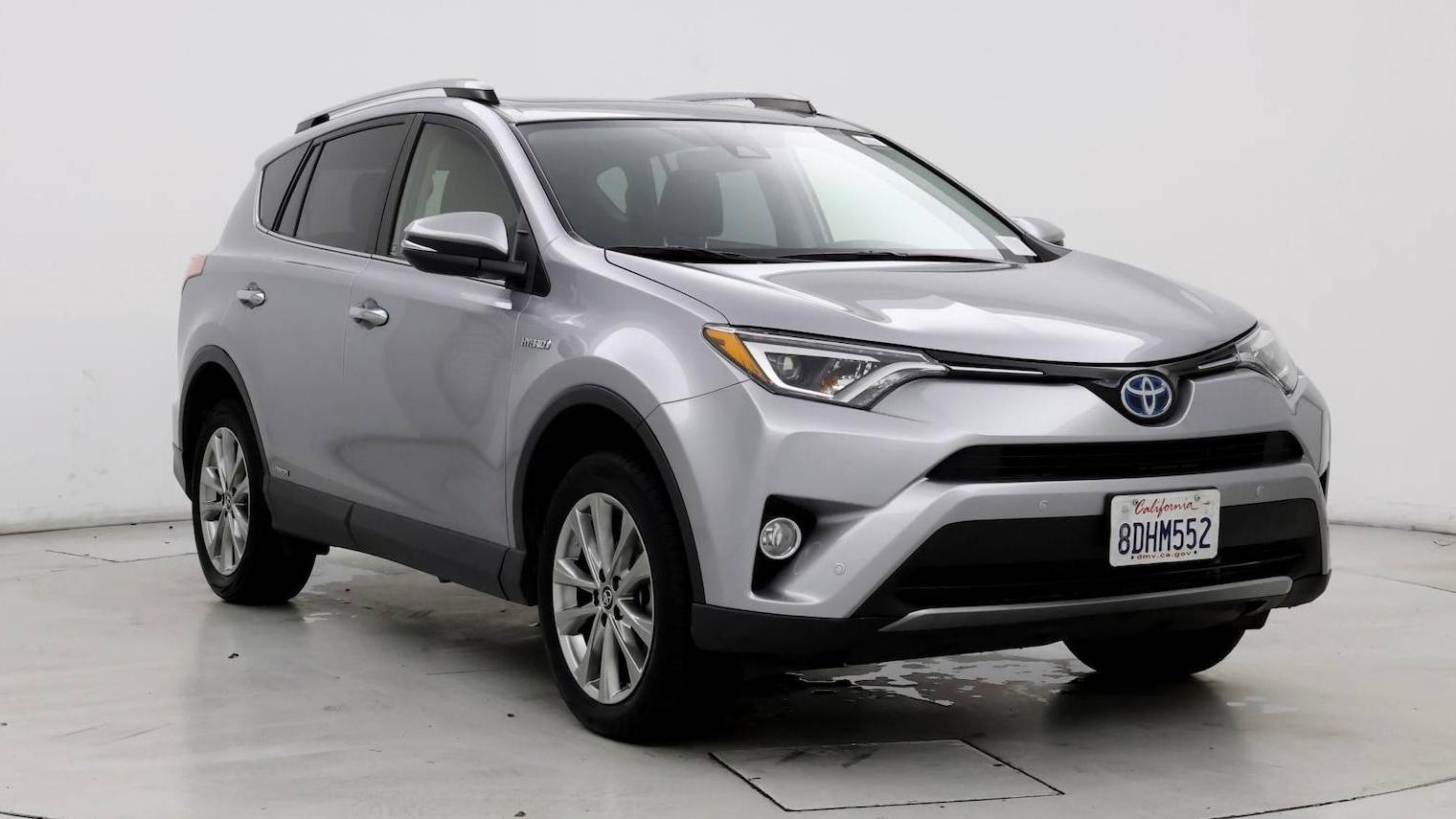 TOYOTA RAV4 2018 JTMDJREV9JD170312 image