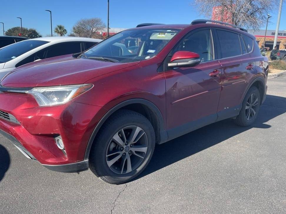 TOYOTA RAV4 2018 JTMWFREV8JD112766 image