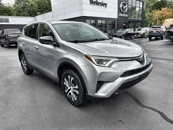 TOYOTA RAV4 2018 2T3BFREV1JW725586 image