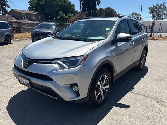 TOYOTA RAV4 2018 JTMWFREVXJJ181704 image