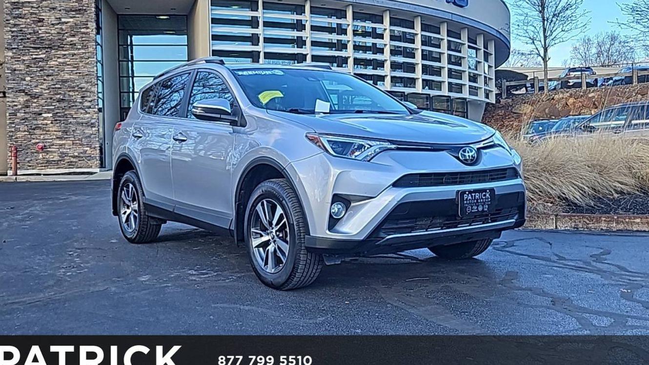 TOYOTA RAV4 2018 2T3RFREV9JW735782 image