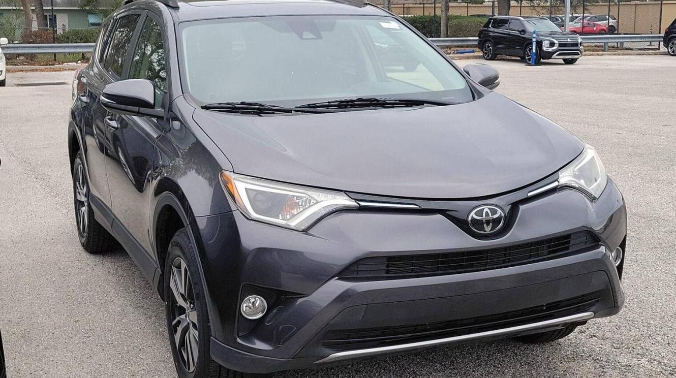 TOYOTA RAV4 2018 JTMWFREV4JJ752586 image